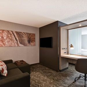 Queen Suite